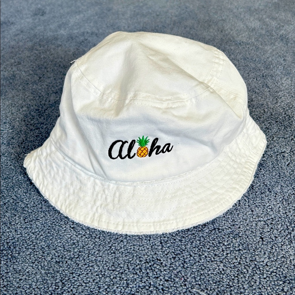 NWT, David & Young Aloha Pahaki bucket hat
